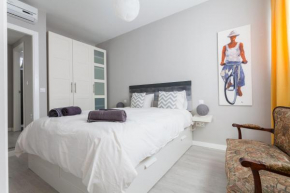 Suite Batihojas, Seville